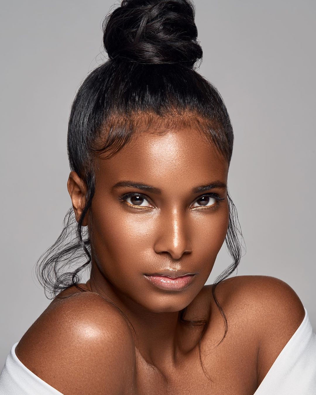 Get Healthy-Looking Gorgeous Locks with Brazilian Body Wave Extensions - Her Hair Company