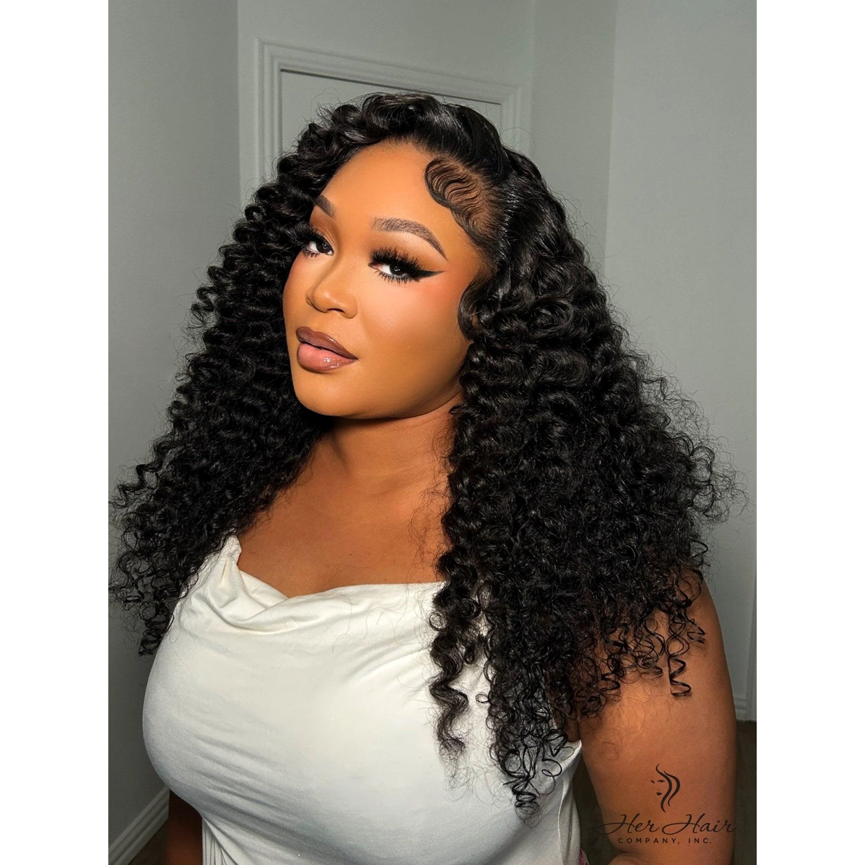 Her Hair Company Brazilian Water Wave Hair bundle showing soft, wavy hair texture in a standard bundle for natural, stylish look